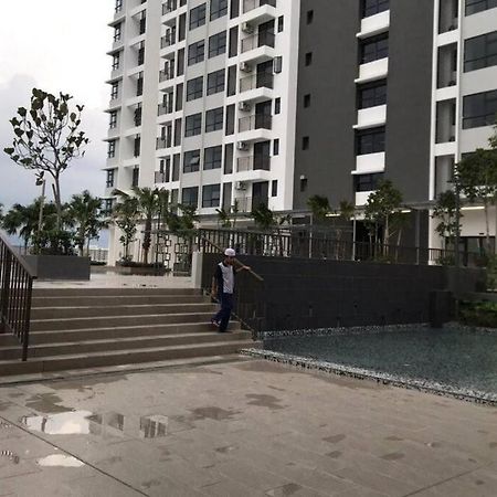 Homestaybaba Close To Ukm, Gmi, & More ! Kajang Buitenkant foto