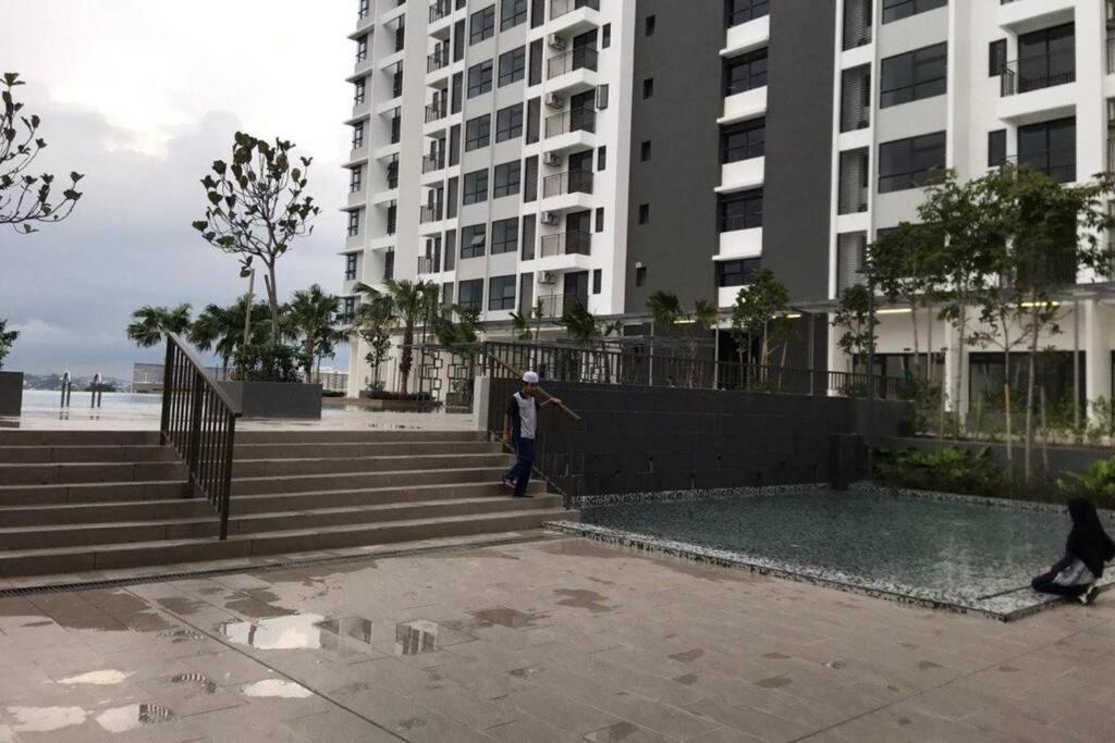 Homestaybaba Close To Ukm, Gmi, & More ! Kajang Buitenkant foto