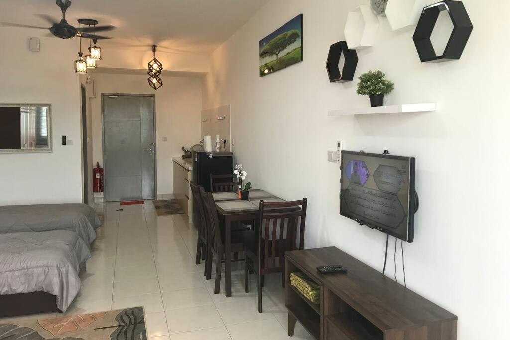 Homestaybaba Close To Ukm, Gmi, & More ! Kajang Buitenkant foto